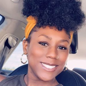 Meet your Posher, Nita